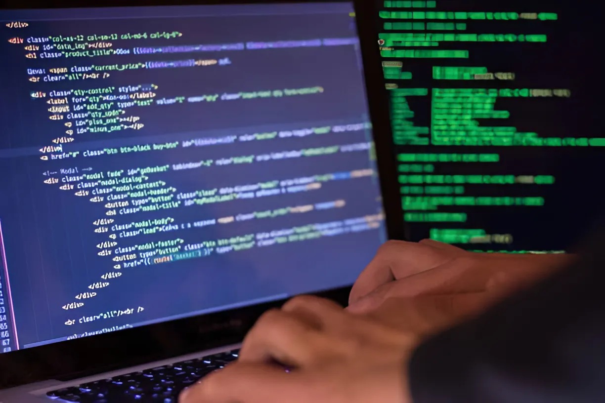 Thiết kế website theo yêu cầu