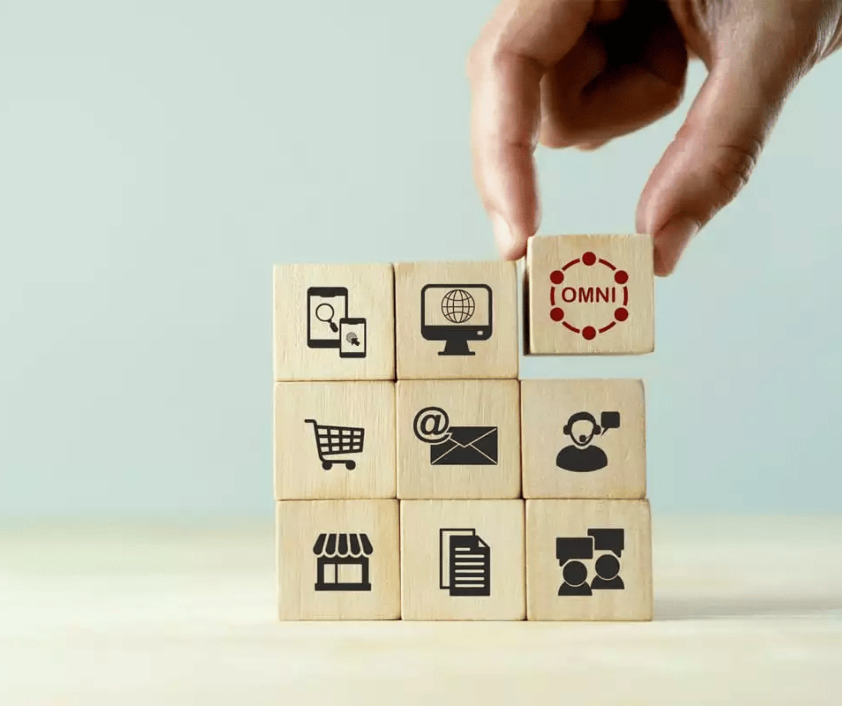 Mỗi kênh marketing là một mảnh ghép, và website chính là “mảnh trung tâm” kết nối toàn bộ hệ sinh thái.