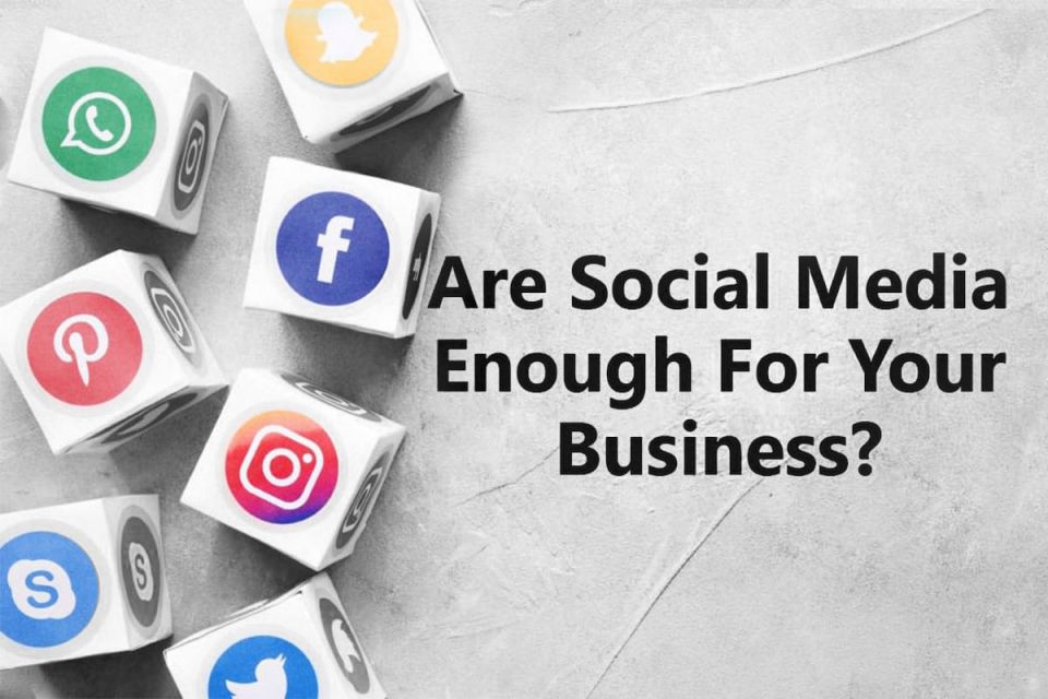 Tôi có cần website khi đã có các trang mạng xã hội không?